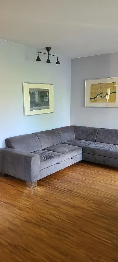 アパート Spacious Two-Bedroom Condo,Big Balcony,Freeparking ワルシャワ